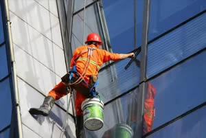 襄阳蜘蛛人幕墙清洗